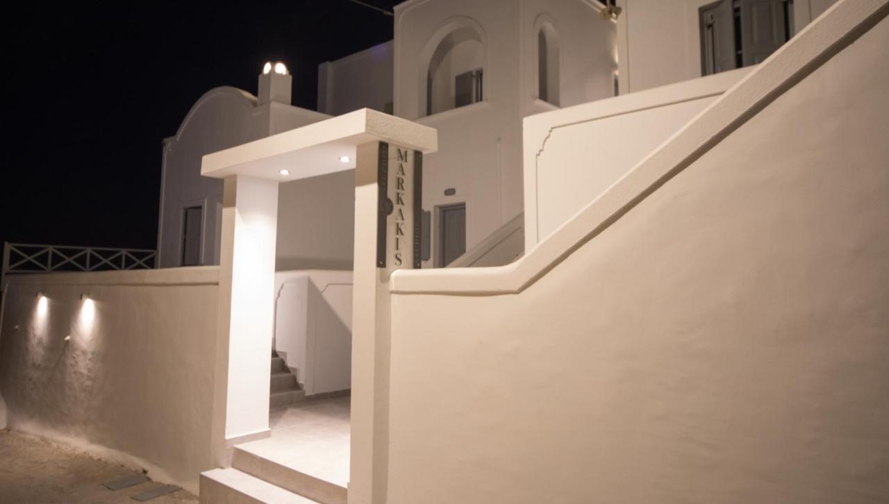 Markakis Studios Fira Town Екстериор снимка