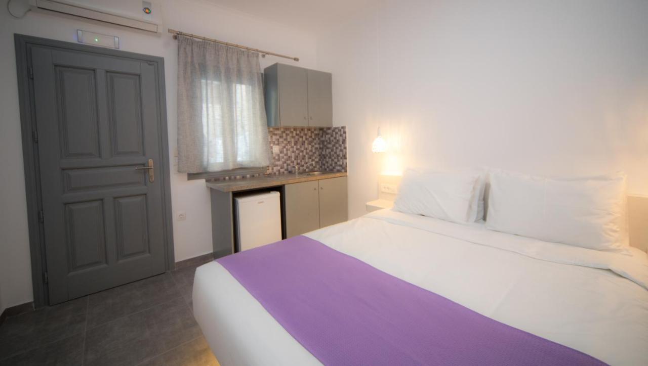 Markakis Studios Fira Town Екстериор снимка
