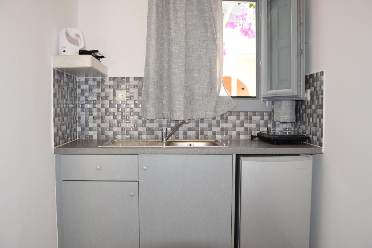 Markakis Studios Fira Town Екстериор снимка